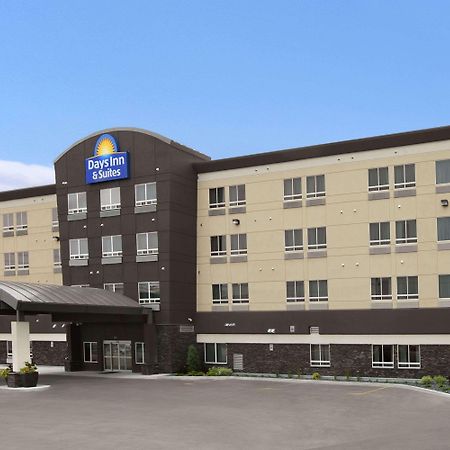 Days Inn & Suites By Wyndham Winnipeg Airport Manitoba Dış mekan fotoğraf