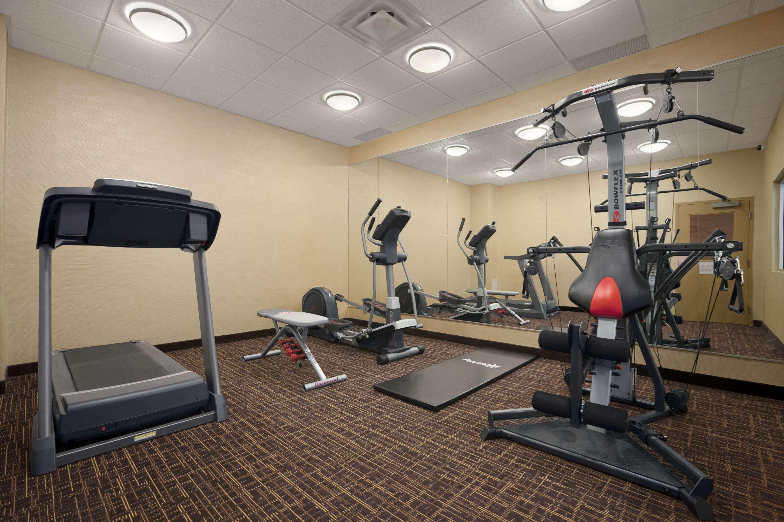 Days Inn & Suites By Wyndham Winnipeg Airport Manitoba Dış mekan fotoğraf