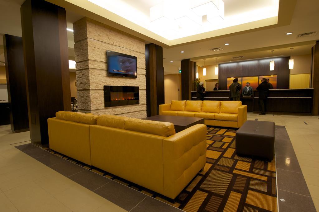 Days Inn & Suites By Wyndham Winnipeg Airport Manitoba Dış mekan fotoğraf