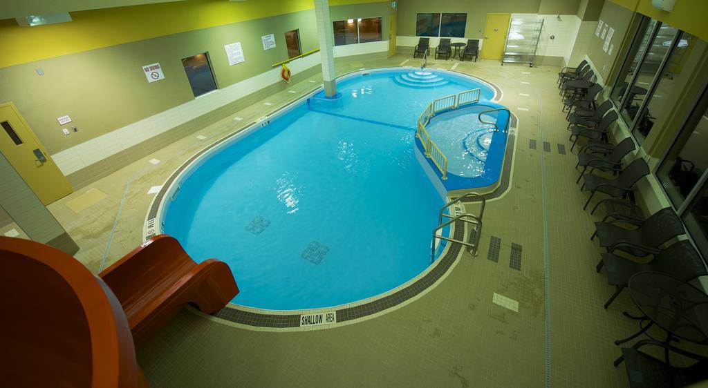 Days Inn & Suites By Wyndham Winnipeg Airport Manitoba Dış mekan fotoğraf