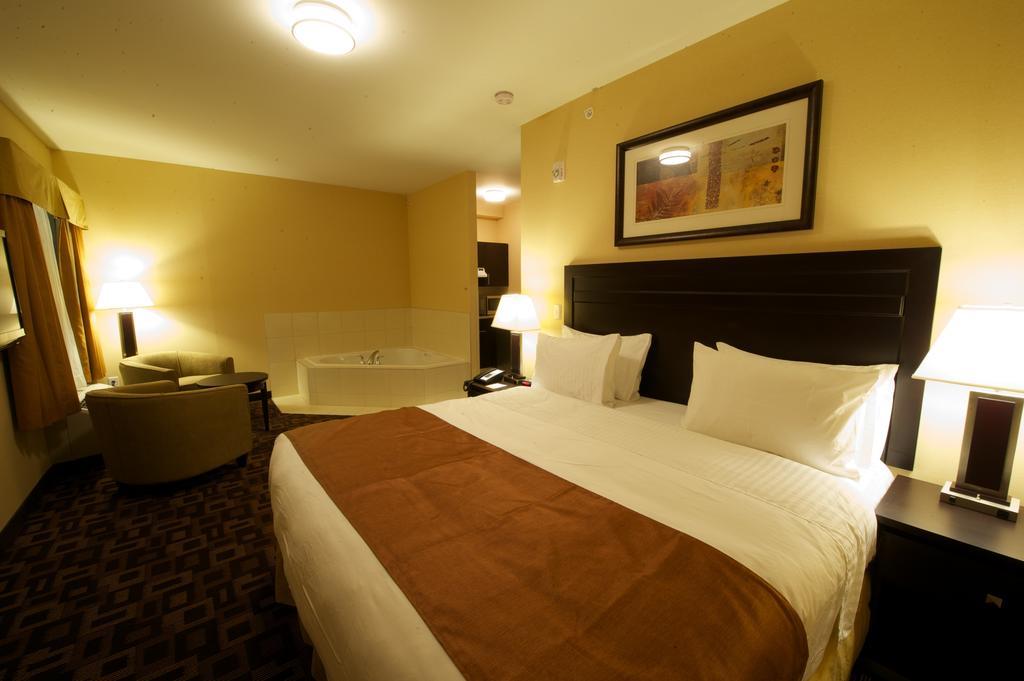 Days Inn & Suites By Wyndham Winnipeg Airport Manitoba Dış mekan fotoğraf